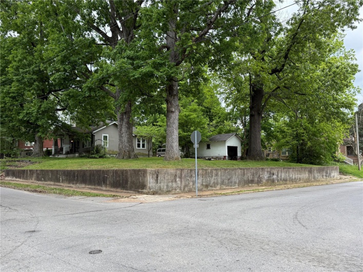 645 9th Street, Poplar Bluff, Missouri 63901, ,Land,For Sale,9th,MAR25030037