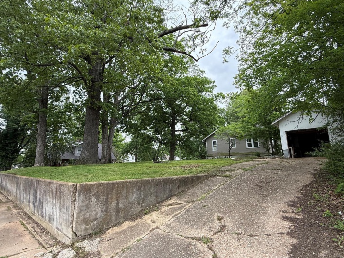 645 9th Street, Poplar Bluff, Missouri 63901, ,Land,For Sale,9th,MAR25030037