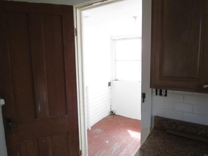 204 Wayne Street, Ironton, Missouri 63650, 4 Bedrooms Bedrooms, 6 Rooms Rooms,1 BathroomBathrooms,Residential,For Sale,Wayne,MAR24071523