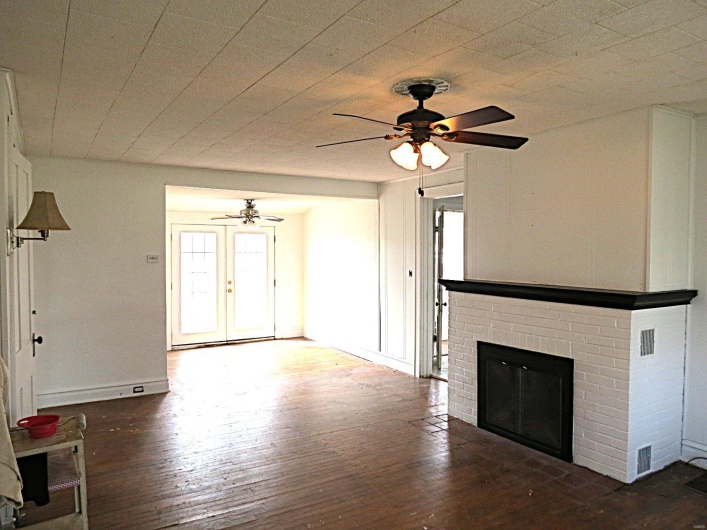204 Wayne Street, Ironton, Missouri 63650, 4 Bedrooms Bedrooms, 6 Rooms Rooms,1 BathroomBathrooms,Residential,For Sale,Wayne,MAR24071523
