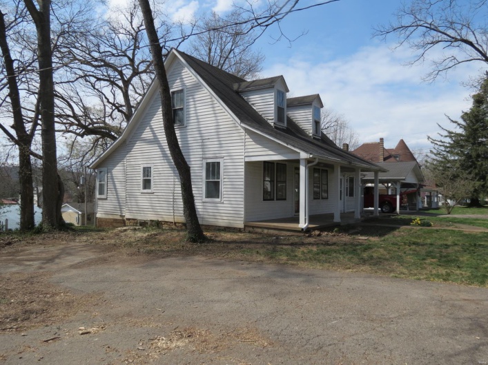 204 Wayne Street, Ironton, Missouri 63650, 4 Bedrooms Bedrooms, 6 Rooms Rooms,1 BathroomBathrooms,Residential,For Sale,Wayne,MAR24071523