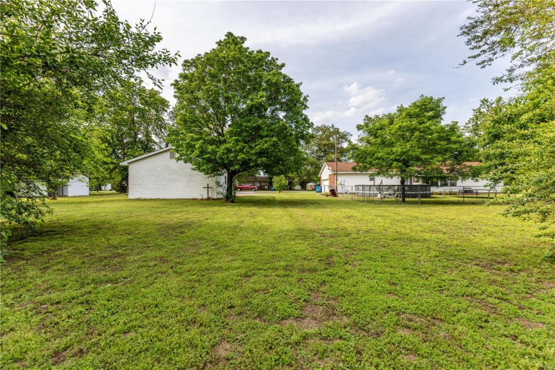211 E Elm, Bertrand, Missouri 63823, 3 Bedrooms Bedrooms, 8 Rooms Rooms,2 BathroomsBathrooms,Residential,For Sale,E Elm,MAR25030186