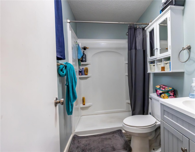 211 E Elm, Bertrand, Missouri 63823, 3 Bedrooms Bedrooms, 8 Rooms Rooms,2 BathroomsBathrooms,Residential,For Sale,E Elm,MAR25030186