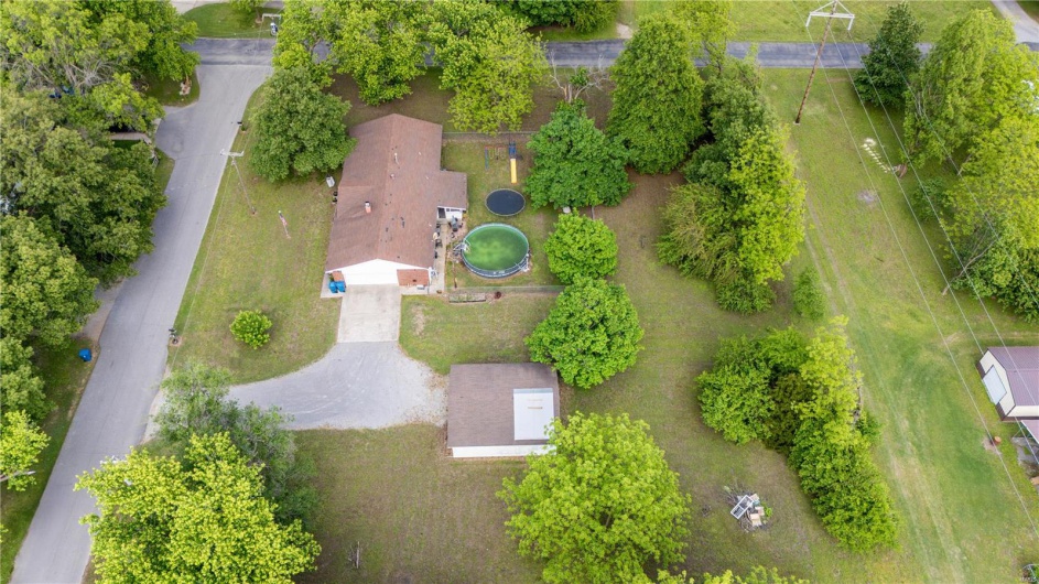 211 E Elm, Bertrand, Missouri 63823, 3 Bedrooms Bedrooms, 8 Rooms Rooms,2 BathroomsBathrooms,Residential,For Sale,E Elm,MAR25030186