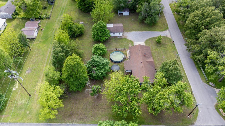 211 E Elm, Bertrand, Missouri 63823, 3 Bedrooms Bedrooms, 8 Rooms Rooms,2 BathroomsBathrooms,Residential,For Sale,E Elm,MAR25030186