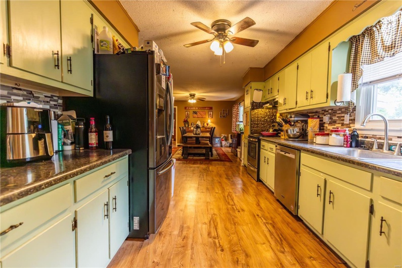 211 E Elm, Bertrand, Missouri 63823, 3 Bedrooms Bedrooms, 8 Rooms Rooms,2 BathroomsBathrooms,Residential,For Sale,E Elm,MAR25030186