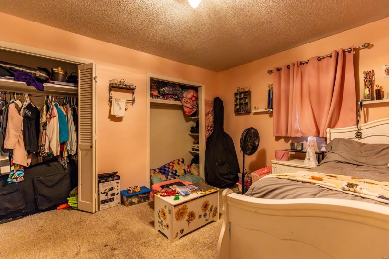 211 E Elm, Bertrand, Missouri 63823, 3 Bedrooms Bedrooms, 8 Rooms Rooms,2 BathroomsBathrooms,Residential,For Sale,E Elm,MAR25030186