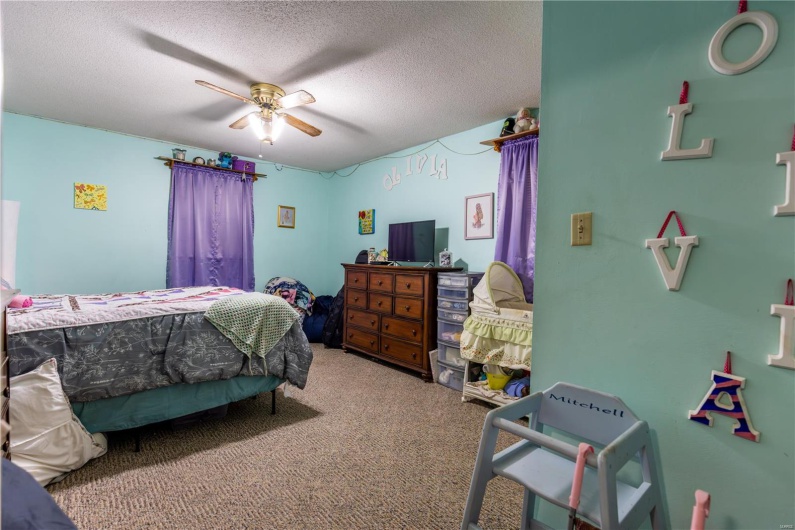 211 E Elm, Bertrand, Missouri 63823, 3 Bedrooms Bedrooms, 8 Rooms Rooms,2 BathroomsBathrooms,Residential,For Sale,E Elm,MAR25030186