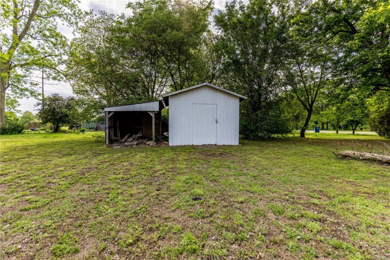 211 E Elm, Bertrand, Missouri 63823, 3 Bedrooms Bedrooms, 8 Rooms Rooms,2 BathroomsBathrooms,Residential,For Sale,E Elm,MAR25030186