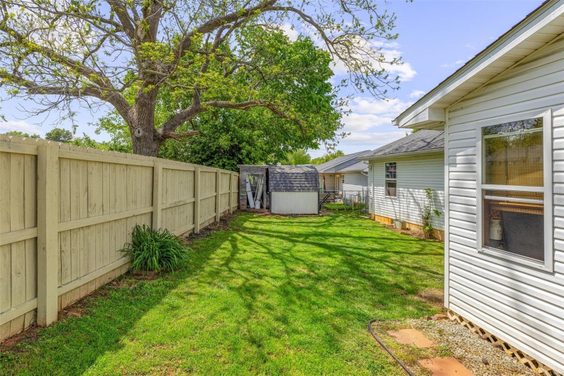 111 Edwards Lane, Park Hills, Missouri 63601, 3 Bedrooms Bedrooms, 10 Rooms Rooms,2 BathroomsBathrooms,Residential,For Sale,Edwards,MAR25027720