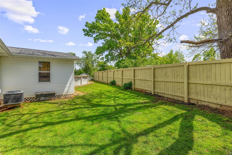 111 Edwards Lane, Park Hills, Missouri 63601, 3 Bedrooms Bedrooms, 10 Rooms Rooms,2 BathroomsBathrooms,Residential,For Sale,Edwards,MAR25027720