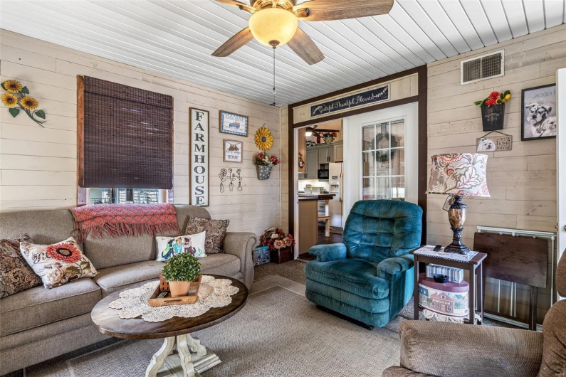 111 Edwards Lane, Park Hills, Missouri 63601, 3 Bedrooms Bedrooms, 10 Rooms Rooms,2 BathroomsBathrooms,Residential,For Sale,Edwards,MAR25027720
