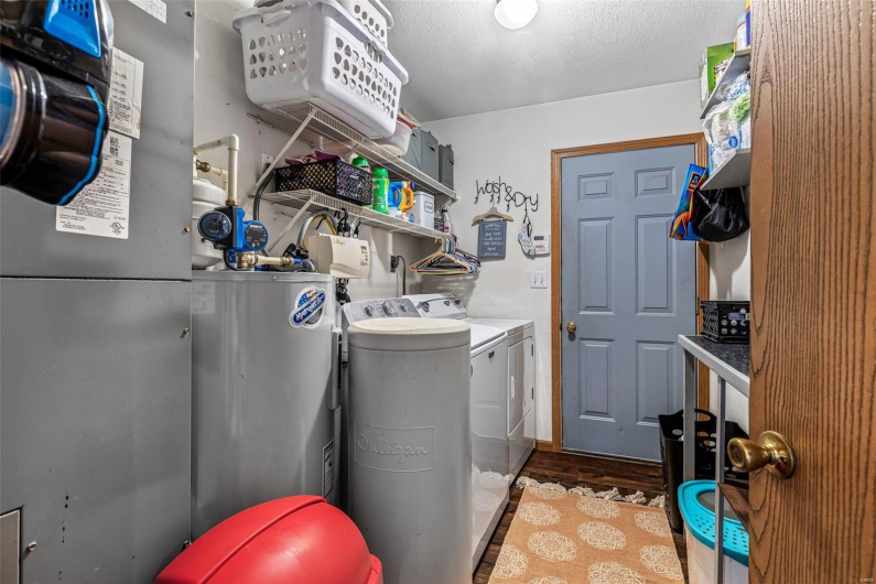 111 Edwards Lane, Park Hills, Missouri 63601, 3 Bedrooms Bedrooms, 10 Rooms Rooms,2 BathroomsBathrooms,Residential,For Sale,Edwards,MAR25027720