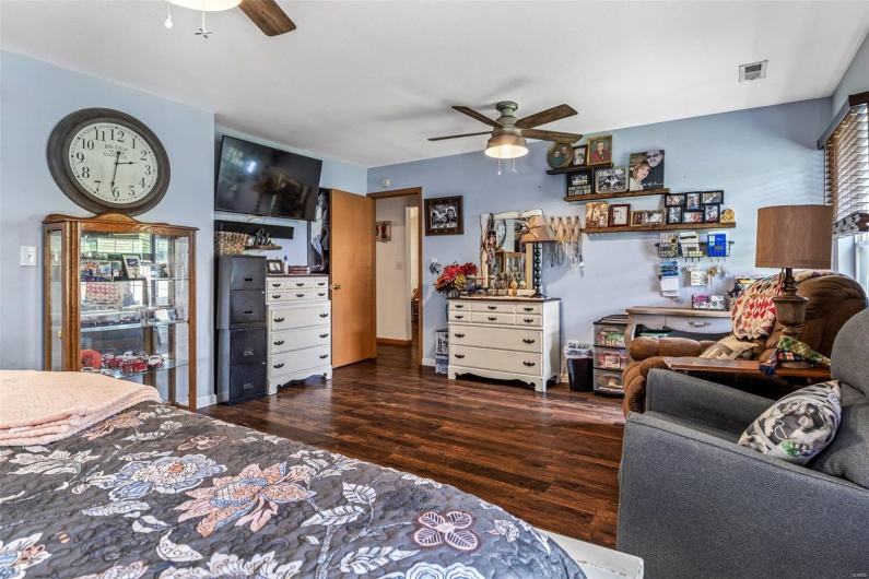 111 Edwards Lane, Park Hills, Missouri 63601, 3 Bedrooms Bedrooms, 10 Rooms Rooms,2 BathroomsBathrooms,Residential,For Sale,Edwards,MAR25027720