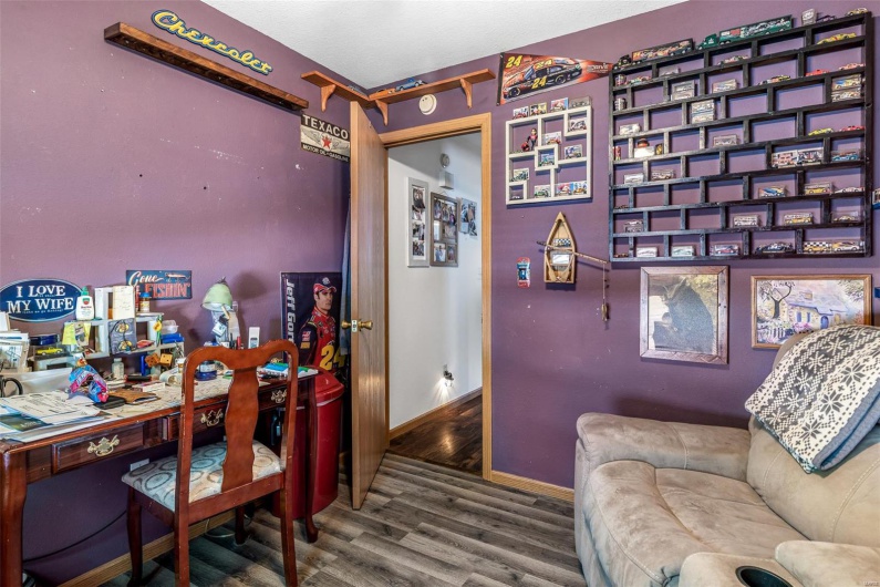 111 Edwards Lane, Park Hills, Missouri 63601, 3 Bedrooms Bedrooms, 10 Rooms Rooms,2 BathroomsBathrooms,Residential,For Sale,Edwards,MAR25027720