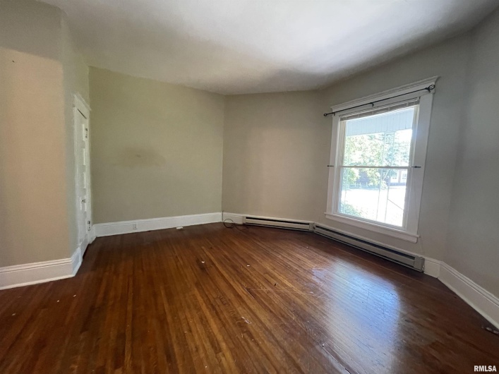 209 SPRINGER Street, Carbondale, Illinois 62901, 0 , 0 ,0,Residential Income,For Sale,SPRINGER,0,RMAQC4263042