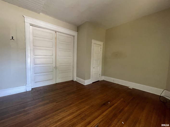209 SPRINGER Street, Carbondale, Illinois 62901, 0 , 0 ,0,Residential Income,For Sale,SPRINGER,0,RMAQC4263042