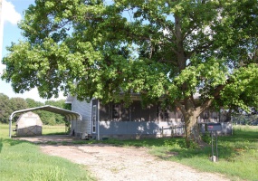 186 County Road 613, Broseley, Missouri 63932, 3 Bedrooms Bedrooms, 7 Rooms Rooms,2 BathroomsBathrooms,Residential,For Sale,County Road 613,MAR24032392