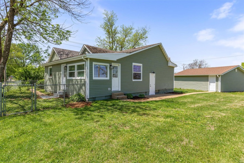 946 Weber Road, Farmington, Missouri 63640, 3 Bedrooms Bedrooms, 5 Rooms Rooms,2 BathroomsBathrooms,Residential,For Sale,Weber,MAR25029996