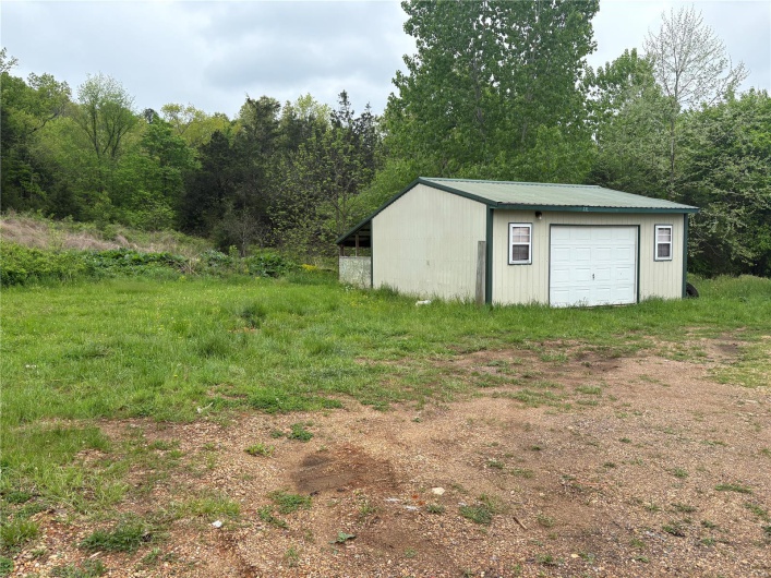 Detached garage with driveway