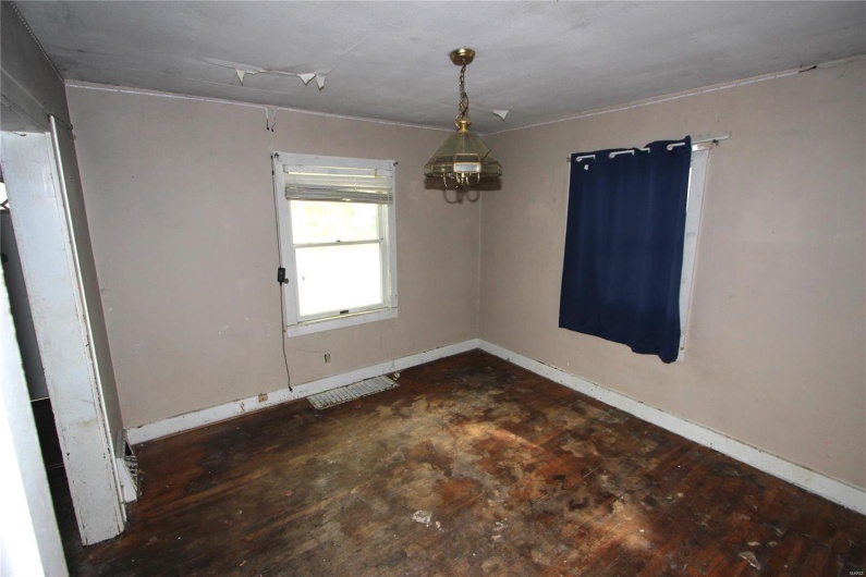 408 A Street, Farmington, Missouri 63640, 3 Bedrooms Bedrooms, 6 Rooms Rooms,1 BathroomBathrooms,Residential,For Sale,A,MAR25030472