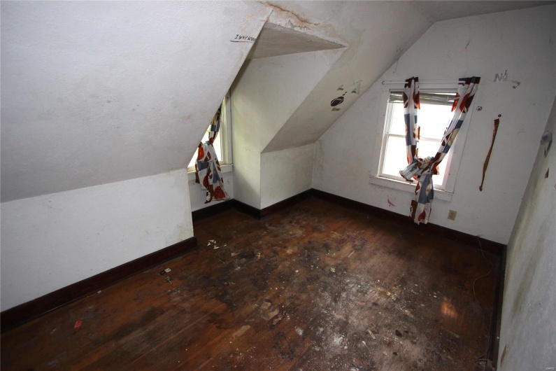 408 A Street, Farmington, Missouri 63640, 3 Bedrooms Bedrooms, 6 Rooms Rooms,1 BathroomBathrooms,Residential,For Sale,A,MAR25030472