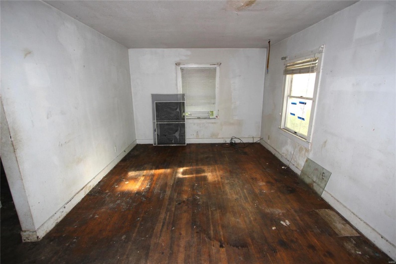408 A Street, Farmington, Missouri 63640, 3 Bedrooms Bedrooms, 6 Rooms Rooms,1 BathroomBathrooms,Residential,For Sale,A,MAR25030472