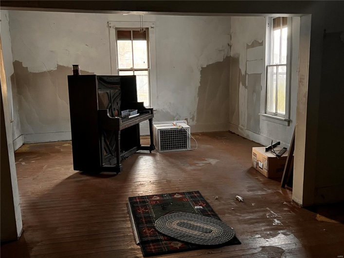 410 Jackson Street, Farmington, Missouri 63640, 3 Bedrooms Bedrooms, 6 Rooms Rooms,1 BathroomBathrooms,Residential,For Sale,Jackson,MAR25023640