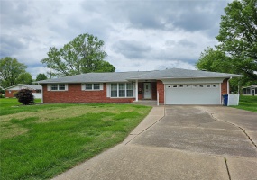 1117 Meadow Lane, Sparta, Illinois 62286, 4 Bedrooms Bedrooms, 9 Rooms Rooms,2 BathroomsBathrooms,Residential,For Sale,Meadow,MAR25029933