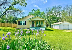 2577 Oak Street, Doe Run, Missouri 63637, 3 Bedrooms Bedrooms, 6 Rooms Rooms,1 BathroomBathrooms,Residential,For Sale,Oak,MAR25029667