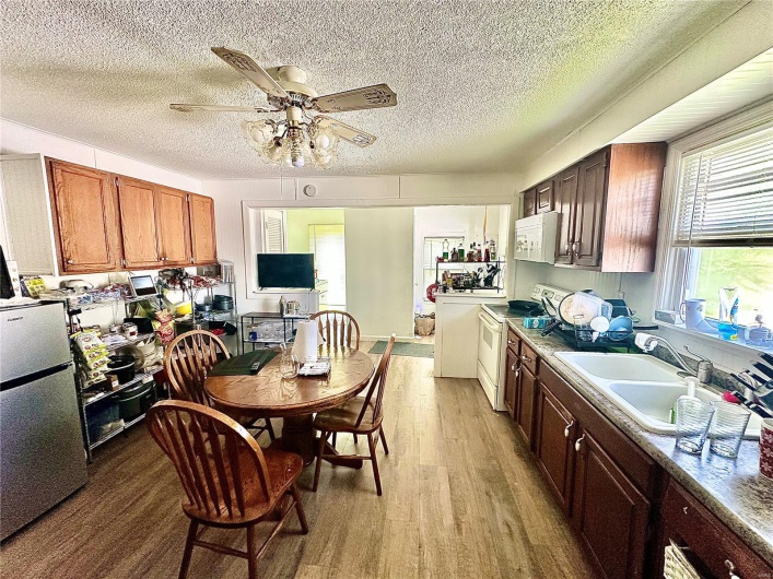 2577 Oak Street, Doe Run, Missouri 63637, 3 Bedrooms Bedrooms, 6 Rooms Rooms,1 BathroomBathrooms,Residential,For Sale,Oak,MAR25029667