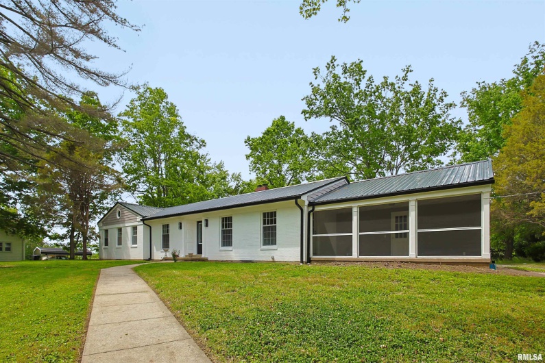 802 MAIN Street, Vienna, Illinois 62995-1772, 4 Bedrooms Bedrooms, 0 ,2 BathroomsBathrooms,Residential,For Sale,MAIN,0,RMAEB457868