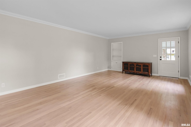 802 MAIN Street, Vienna, Illinois 62995-1772, 4 Bedrooms Bedrooms, 0 ,2 BathroomsBathrooms,Residential,For Sale,MAIN,0,RMAEB457868