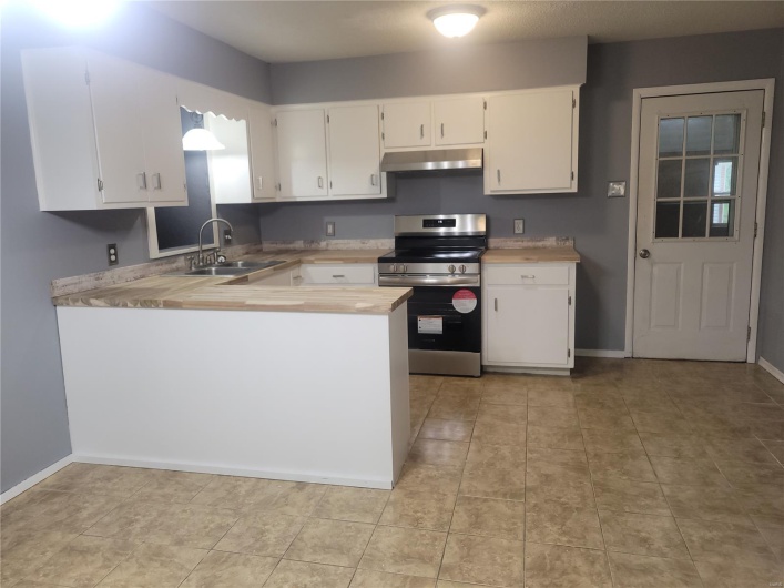 128 Phillips Avenue, Oran, Missouri 63771, 3 Bedrooms Bedrooms, 6 Rooms Rooms,1 BathroomBathrooms,Residential,For Sale,Phillips,MAR25030553