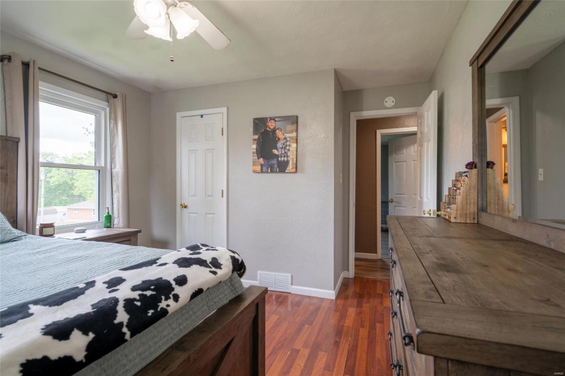 844 6th Street, Ste Genevieve, Missouri 63670, 2 Bedrooms Bedrooms, 5 Rooms Rooms,1 BathroomBathrooms,Residential,For Sale,6th,MAR25030213
