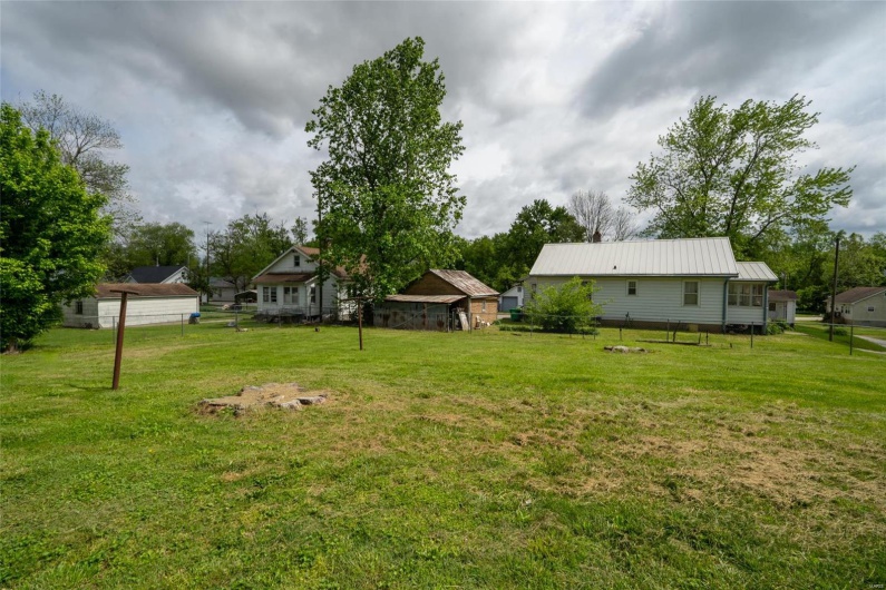 844 6th Street, Ste Genevieve, Missouri 63670, 2 Bedrooms Bedrooms, 5 Rooms Rooms,1 BathroomBathrooms,Residential,For Sale,6th,MAR25030213