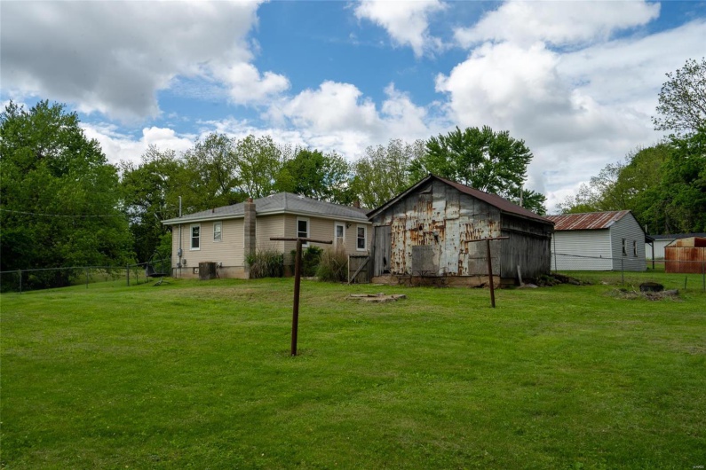 844 6th Street, Ste Genevieve, Missouri 63670, 2 Bedrooms Bedrooms, 5 Rooms Rooms,1 BathroomBathrooms,Residential,For Sale,6th,MAR25030213