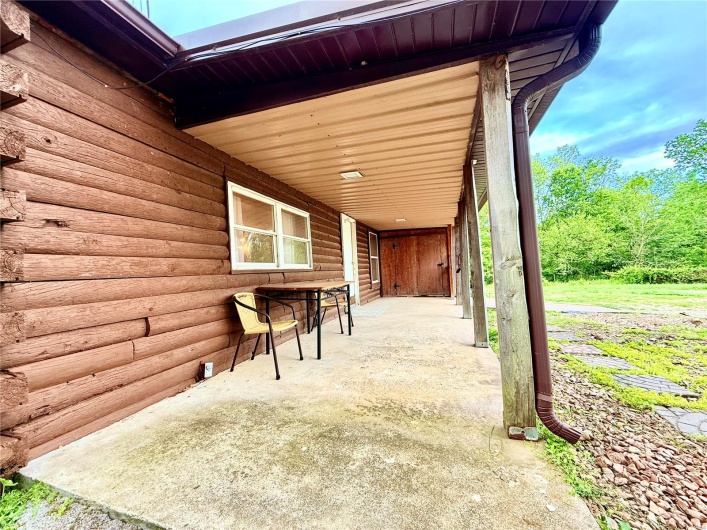 1307 Pike Drive, Bismarck, Missouri 63624, 2 Bedrooms Bedrooms, 7 Rooms Rooms,2 BathroomsBathrooms,Residential,For Sale,Pike,MAR25030227