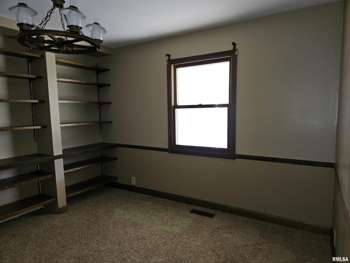 196 APPLE Lane, Carbondale, Illinois 62901, 4 Bedrooms Bedrooms, 0 ,2 BathroomsBathrooms,Residential,For Sale,APPLE,0,RMAEB457071