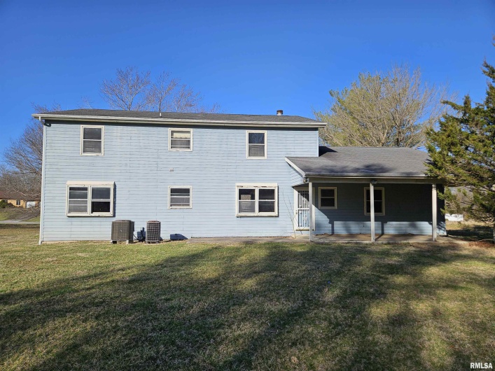 196 APPLE Lane, Carbondale, Illinois 62901, 4 Bedrooms Bedrooms, 0 ,2 BathroomsBathrooms,Residential,For Sale,APPLE,0,RMAEB457071