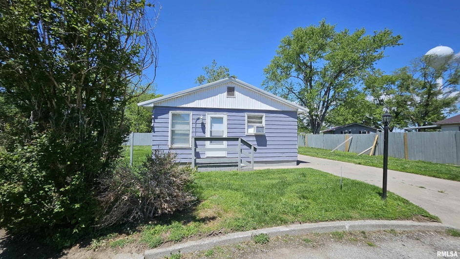 84 Yakima Circle, McClure, Illinois 62957, 2 Bedrooms Bedrooms, 0 ,1 BathroomBathrooms,Residential,For Sale,Yakima,0,RMAEB453397
