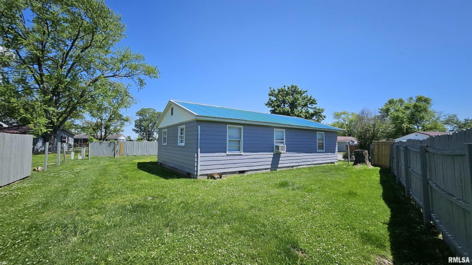 84 Yakima Circle, McClure, Illinois 62957, 2 Bedrooms Bedrooms, 0 ,1 BathroomBathrooms,Residential,For Sale,Yakima,0,RMAEB453397