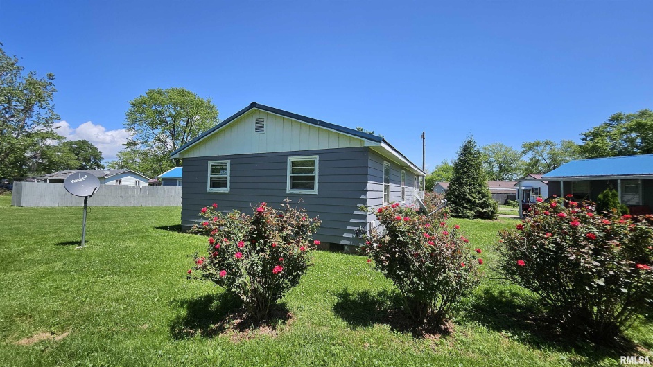 85 Yakima Circle, McClure, Illinois 62957, 3 Bedrooms Bedrooms, 0 ,1 BathroomBathrooms,Residential,For Sale,Yakima,0,RMAEB453400