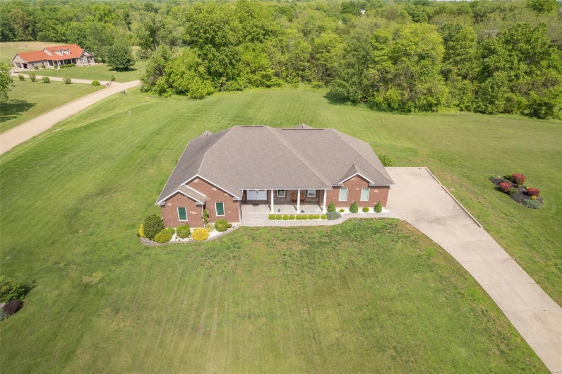 101 Big River Drive, Bonne Terre, Missouri 63628, 4 Bedrooms Bedrooms, 17 Rooms Rooms,3 BathroomsBathrooms,Residential,For Sale,Big River Drive,MAR25030536
