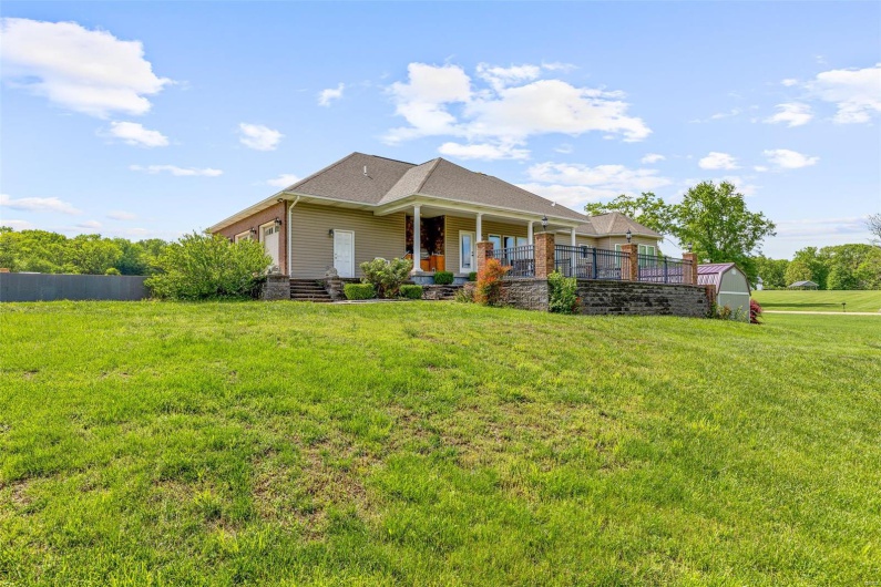 101 Big River Drive, Bonne Terre, Missouri 63628, 4 Bedrooms Bedrooms, 17 Rooms Rooms,3 BathroomsBathrooms,Residential,For Sale,Big River Drive,MAR25030536