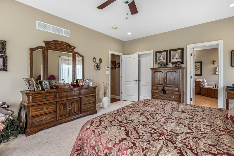 101 Big River Drive, Bonne Terre, Missouri 63628, 4 Bedrooms Bedrooms, 17 Rooms Rooms,3 BathroomsBathrooms,Residential,For Sale,Big River Drive,MAR25030536