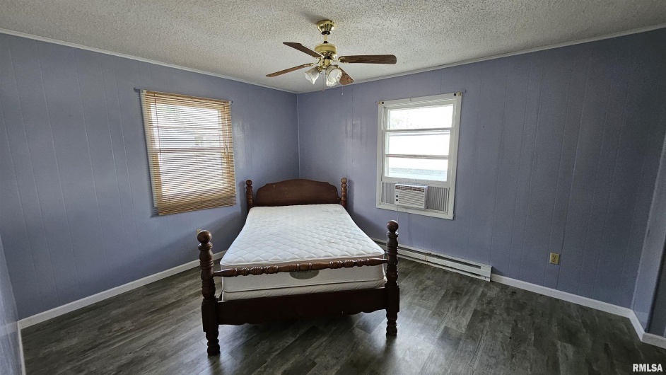 99 IROQUOIS Street, McClure, Illinois 62957, 2 Bedrooms Bedrooms, 0 ,1 BathroomBathrooms,Residential,For Sale,IROQUOIS,0,RMAEB453394