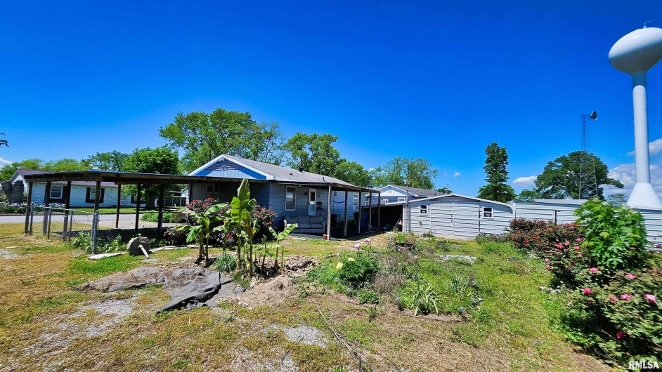 99 IROQUOIS Street, McClure, Illinois 62957, 2 Bedrooms Bedrooms, 0 ,1 BathroomBathrooms,Residential,For Sale,IROQUOIS,0,RMAEB453394