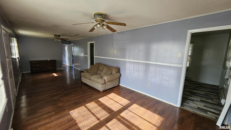 99 IROQUOIS Street, McClure, Illinois 62957, 2 Bedrooms Bedrooms, 0 ,1 BathroomBathrooms,Residential,For Sale,IROQUOIS,0,RMAEB453394