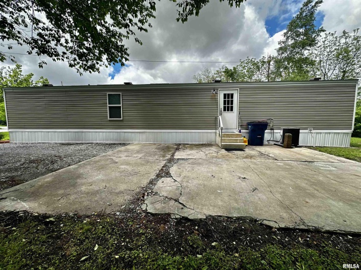 806 & 808 BOYD Street, Eldorado, Illinois 62930, 2 Bedrooms Bedrooms, 0 ,2 BathroomsBathrooms,Residential,For Sale,BOYD,0,RMAQC4263110
